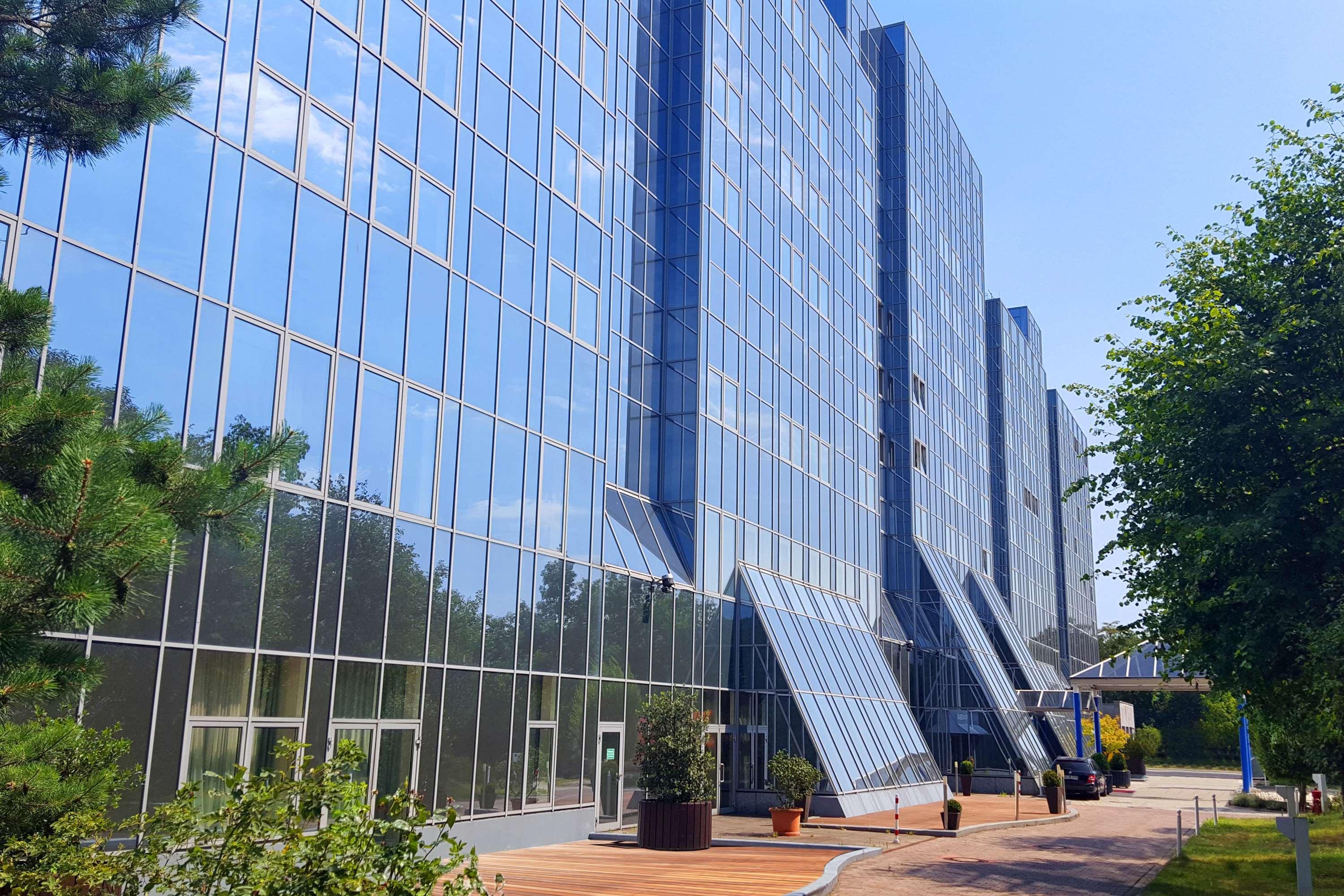 Western Plaza